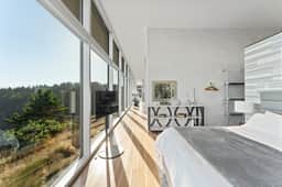 Panorama Timber Villa Retreat - Image 5