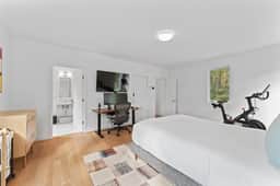 Stunning Grove Summit Hideaway - Image 4