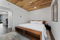Lowlands Shell Landing Manor - Image 3