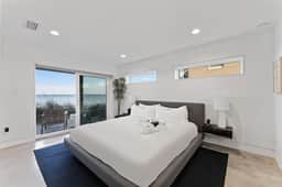 Harborfront Modern Highlands Stunning - Image 2