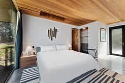 Rustic Seacliff Bungalow Compass - Image 2