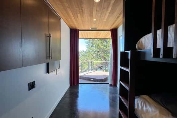Loft Harborfront Garden - Image 1