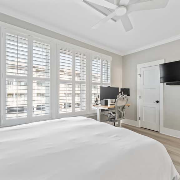 Bluff Nook Brook Bluff - Image 1