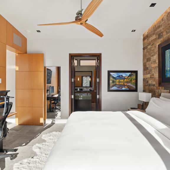 Pearl Vista Harborcove Skyview - Image 1