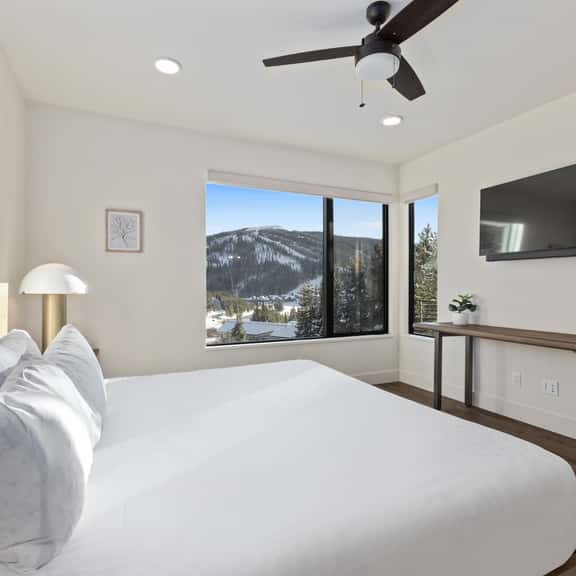 Hideaway Skyview - Image 1