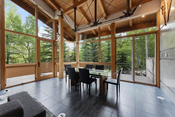 Grove Chic Highlands - Image 3