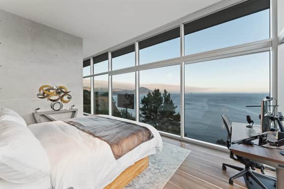 Chic Harborfront Pearl - Image 5