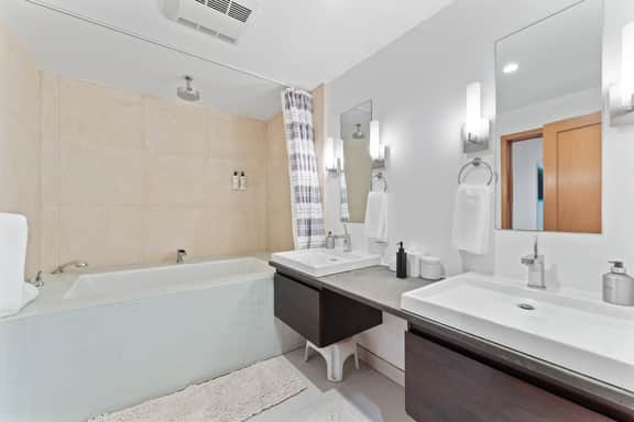 Sunrise Oceanfront Tide Nook - Image 4