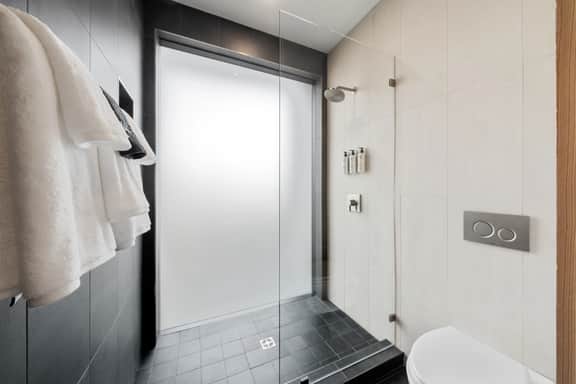 Sunrise Oceanfront Tide Nook - Image 3