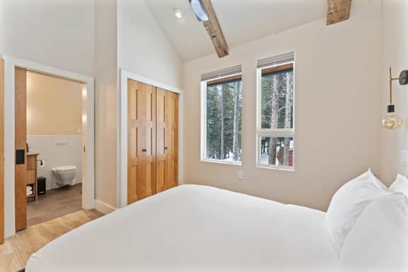 Summit Hideaway Cliffside - Image 2