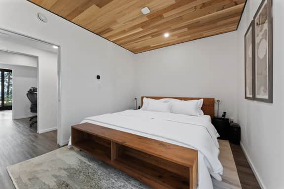 Lowlands Shell Landing Manor - Image 3