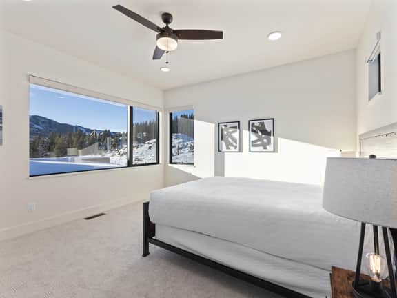 Rustic Seacliff Bungalow Compass - Image 5