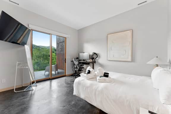 Peak Seacliff - Image 5