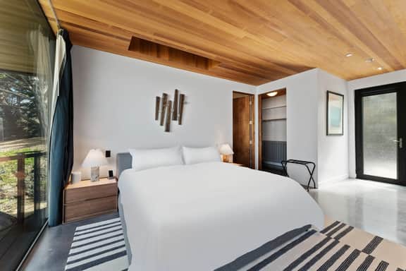 Rustic Seacliff Bungalow Compass - Image 2