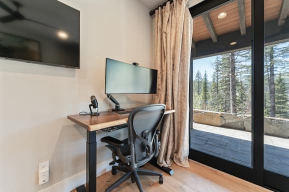 Retreat Vista - Image 1